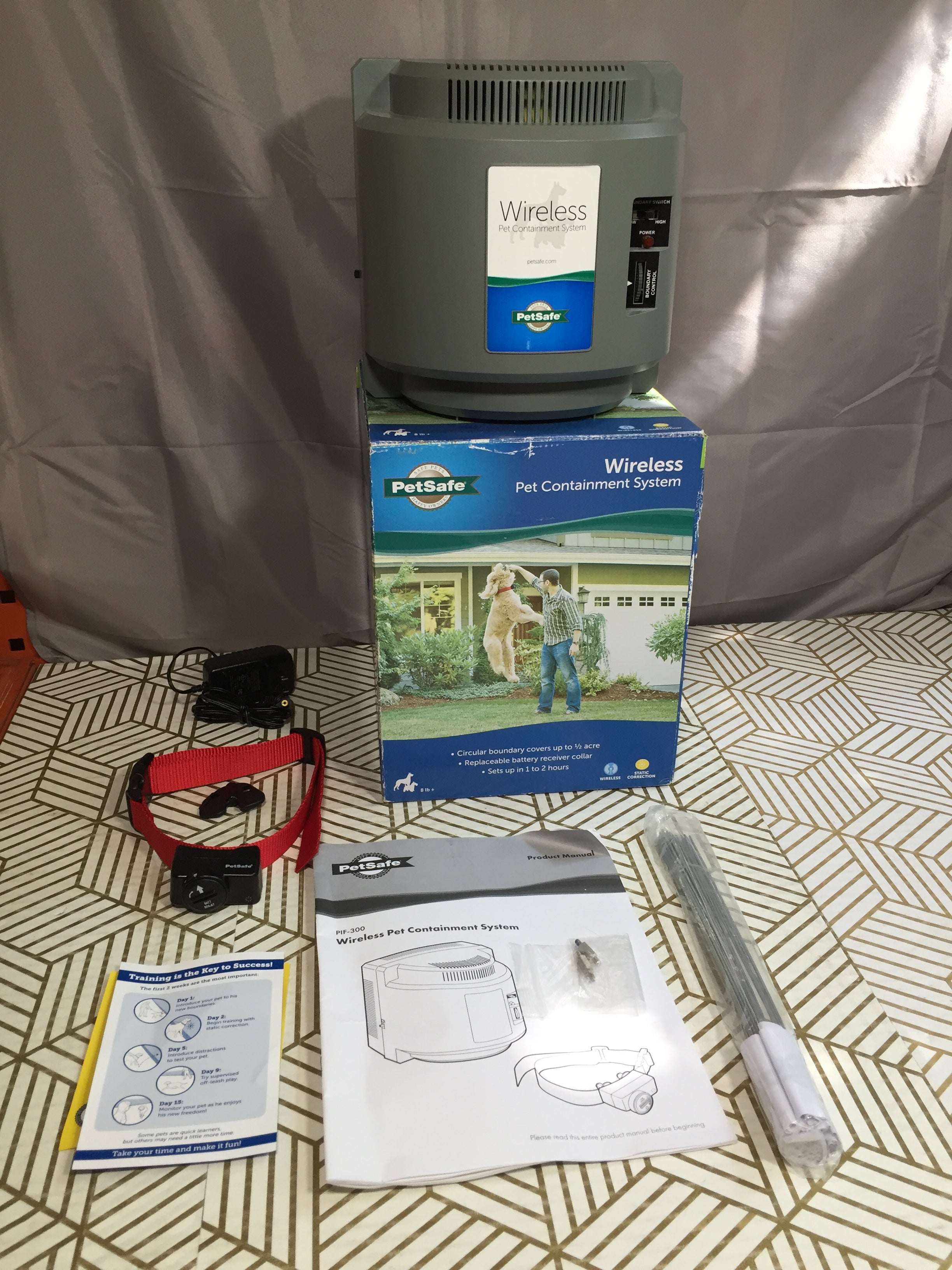 PetSafe Wireless Pet Fence - Covers up to 1/2 Acre for dogs 8lbs+ Tone/Static (8112442736878)